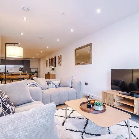 Apartman Leeds Lux Apartment - 2 Bed & Pool Table, Secure Parking