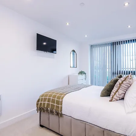 Apartman Leeds Lux Apartment - 2 Bed & Pool Table, Secure Parking Leeds
