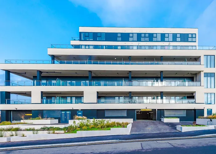 Centre 2 Bed Pool Table Parking 아파트