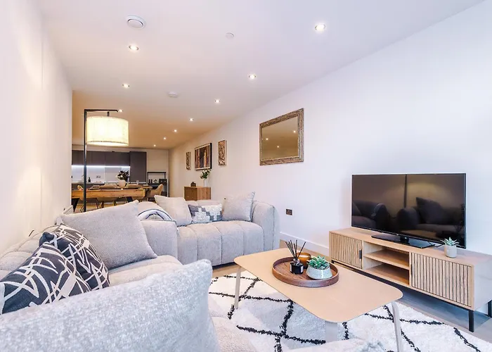 Апартаменты Centre 2 Bed Pool Table Parking