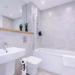 Centre 2 Bed Pool Table Parking * Leeds (West Yorkshire)